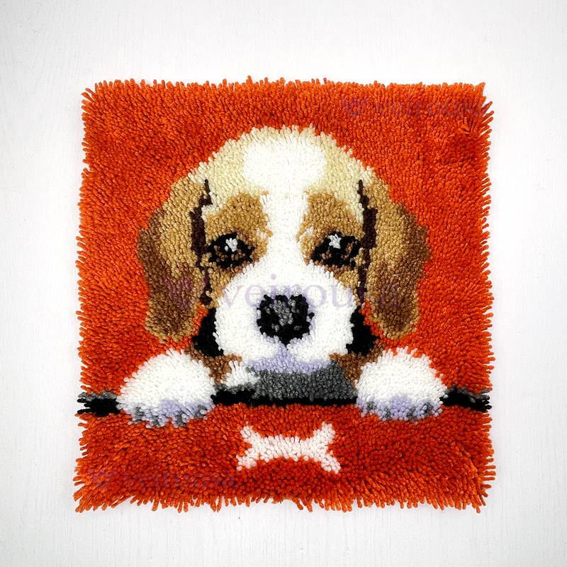Beagle Puppy Latch Hook Pillow Kit