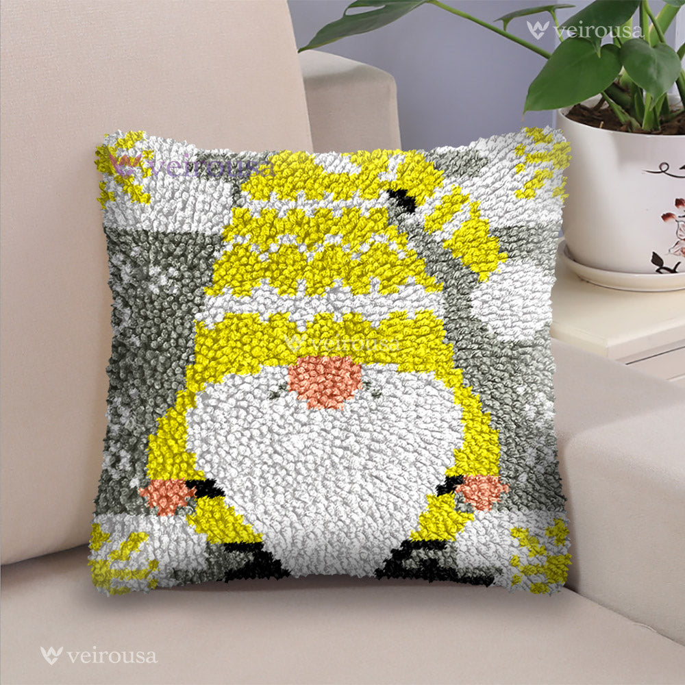 Christmas Gnomes Latch Hook Pillow Kit