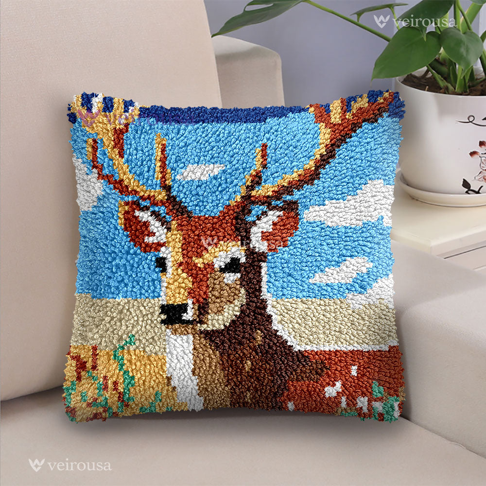 Veirousa Wild Stag Latch Hook Pillow Kit